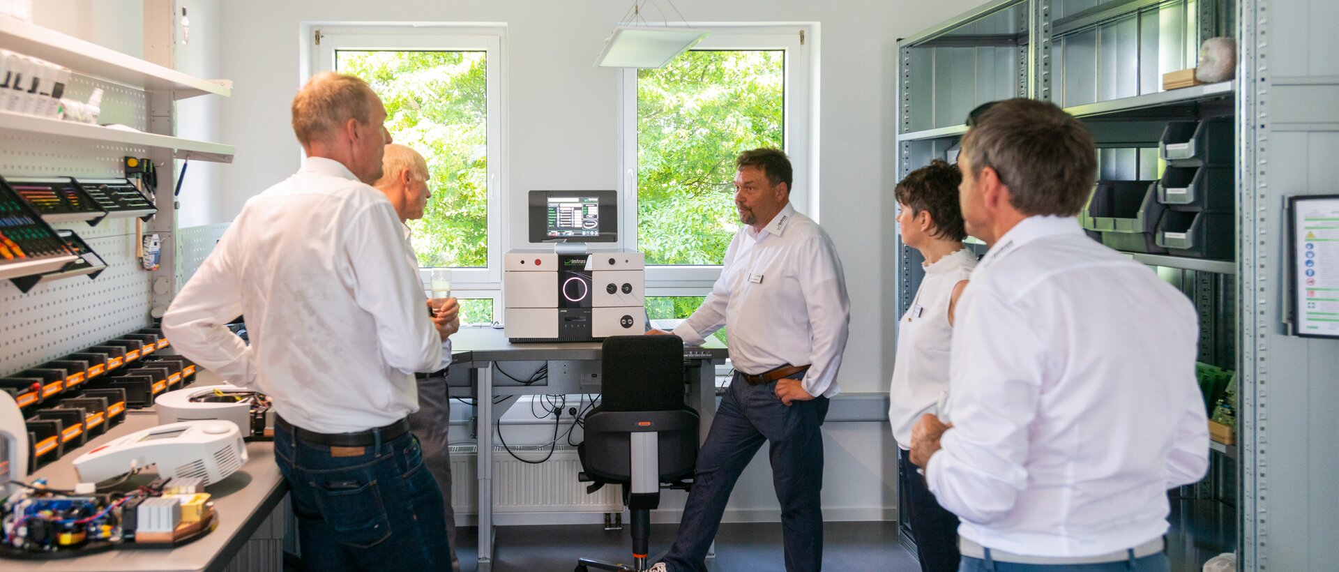 Produktberatungen und produktspezifische Schulungen bei der intros Medical Laser GmbH
