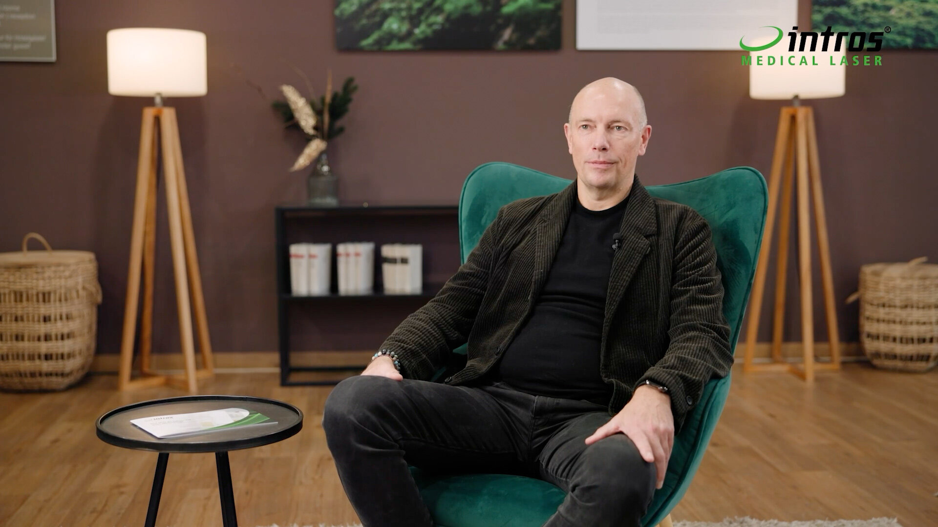 Dr. med. Volker Rösch im Interview zur Zusammenarbeit mit intros Medical Laser